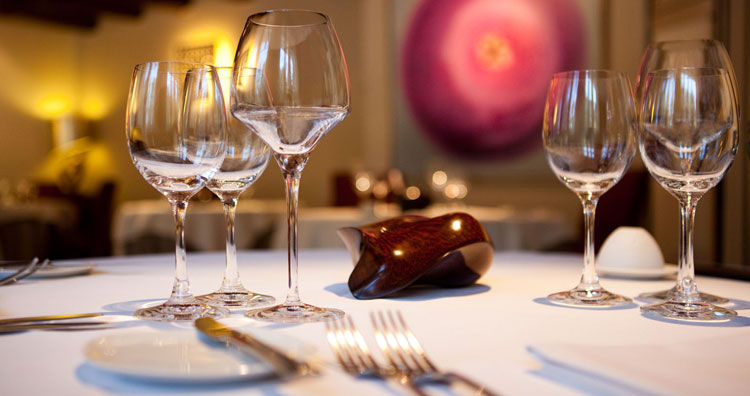 Le repas de fiançailles Le repas de fiançailles